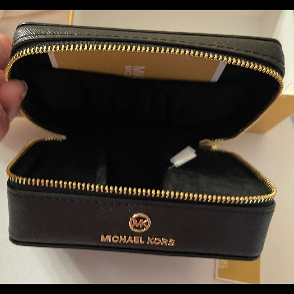 COPY - MK Jewry case. Travel size. NWT